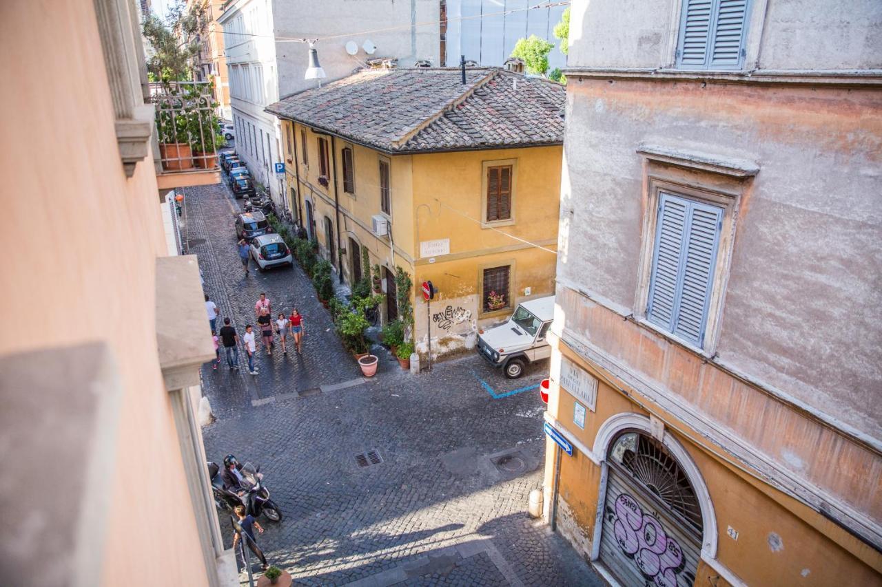Spacious With Sunny Terrace Near Vatican Rome